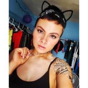 Meet your Posher, Linda